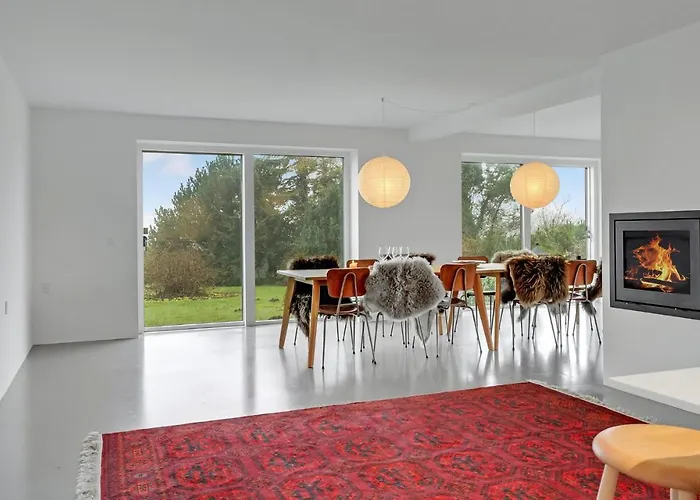 Vakantiehuis Lovely In With Wifi *